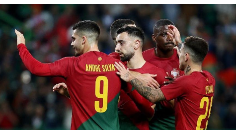 布鲁诺费尔南德斯的梅开二度帮助葡萄牙队以4-0的友谊赛战胜尼日利亚队