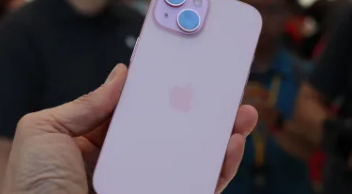 泄露的苹果iPhone16原型机展示了苹果下一代手机的外观