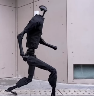 H1人形机器人刷新跑步世界纪录