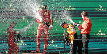 法拉利夺得精彩的澳大利亚F1大奖赛